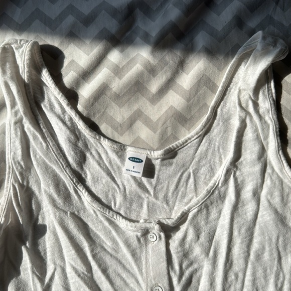 Old Navy Tank Top Size Small - Picture 2 of 4